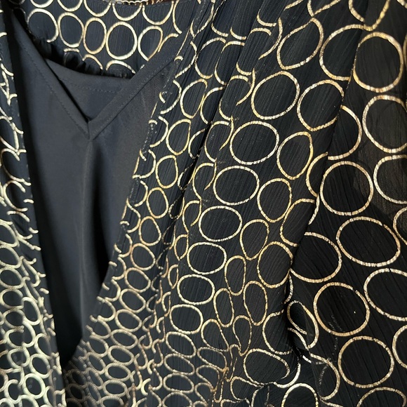 GUESS top - gorgeous, please look at closeup photos - Picture 10 of 14